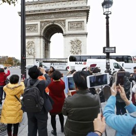 Desciende el turismo en París