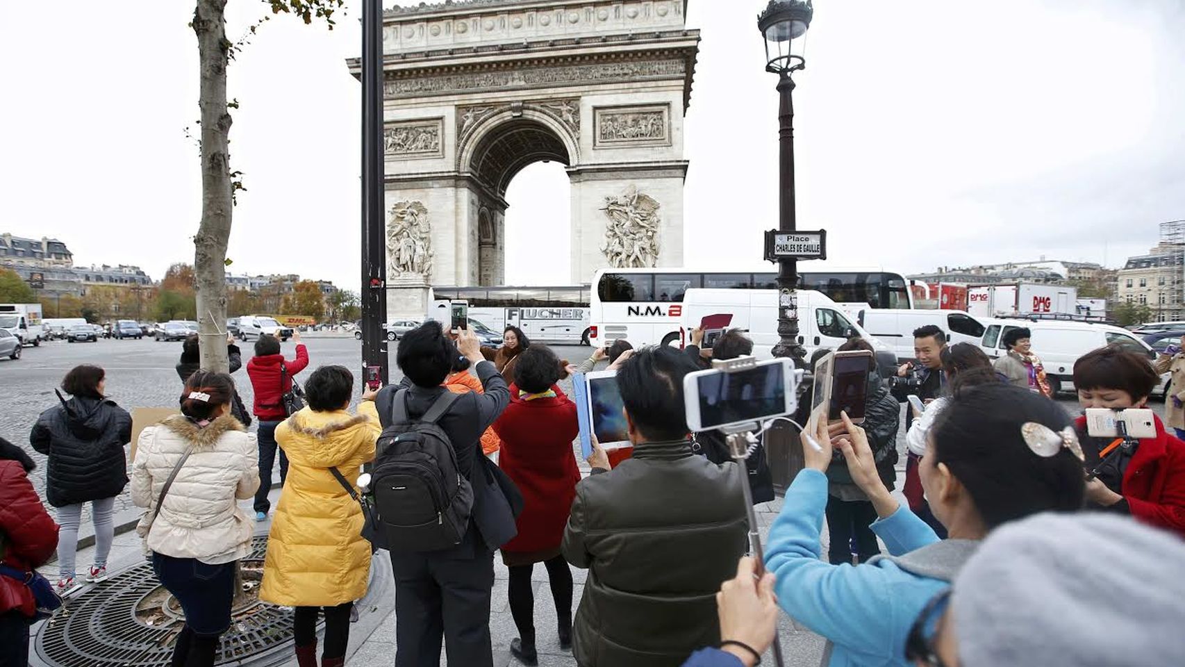 Desciende el turismo en París 